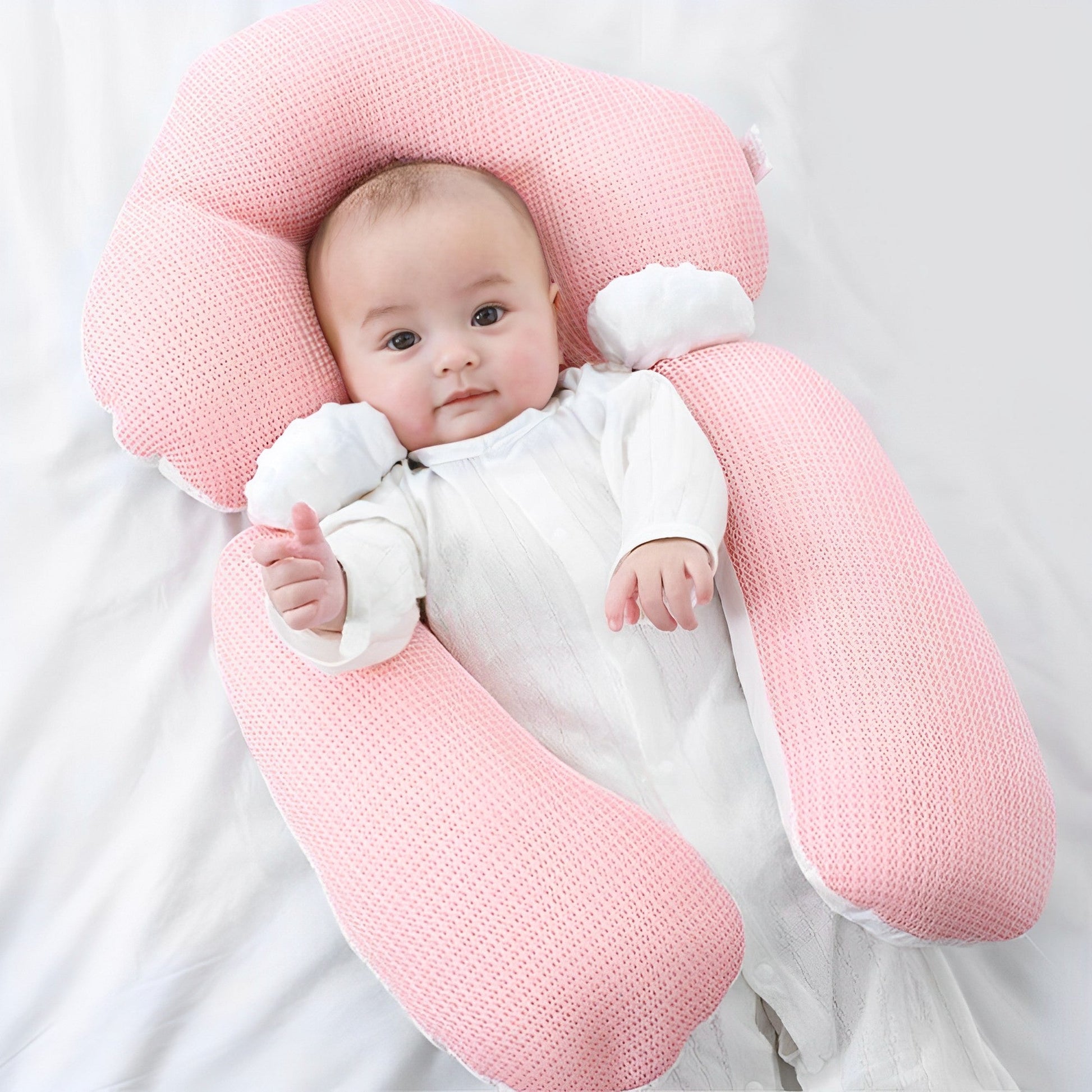 Cale Bébé : Pour une Nuit Paisible et une Tête Bien Protégée - Doux Berceau